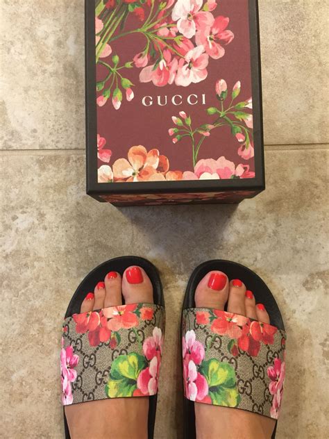 gucci floral slides outfit.